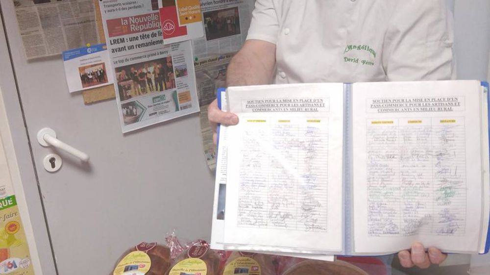 A Fenioux (79), le boulanger David Fèvre a lancé une pétition pour la création d’un pass-commerce en milieu rural, médiatisation à l’appui.